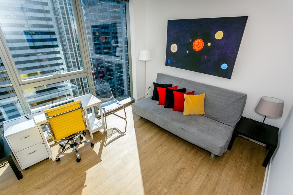 Mila Corporate Suites Chicago Exterior photo
